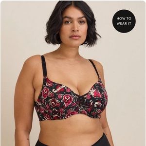 BRAND NEW  TORRID: XO Plunge Smooth 360° Back Smoothing® Bra